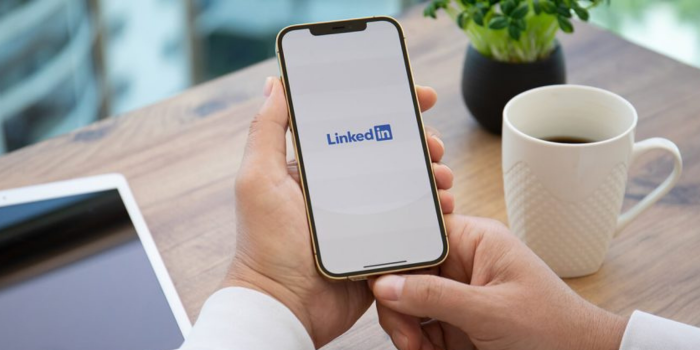 Do you want LinkedIn to bring you your dream job without searching for it?